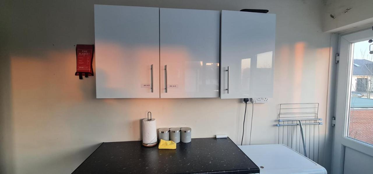 Move Inn Estates - Multiple Rooms Лондон Екстериор снимка